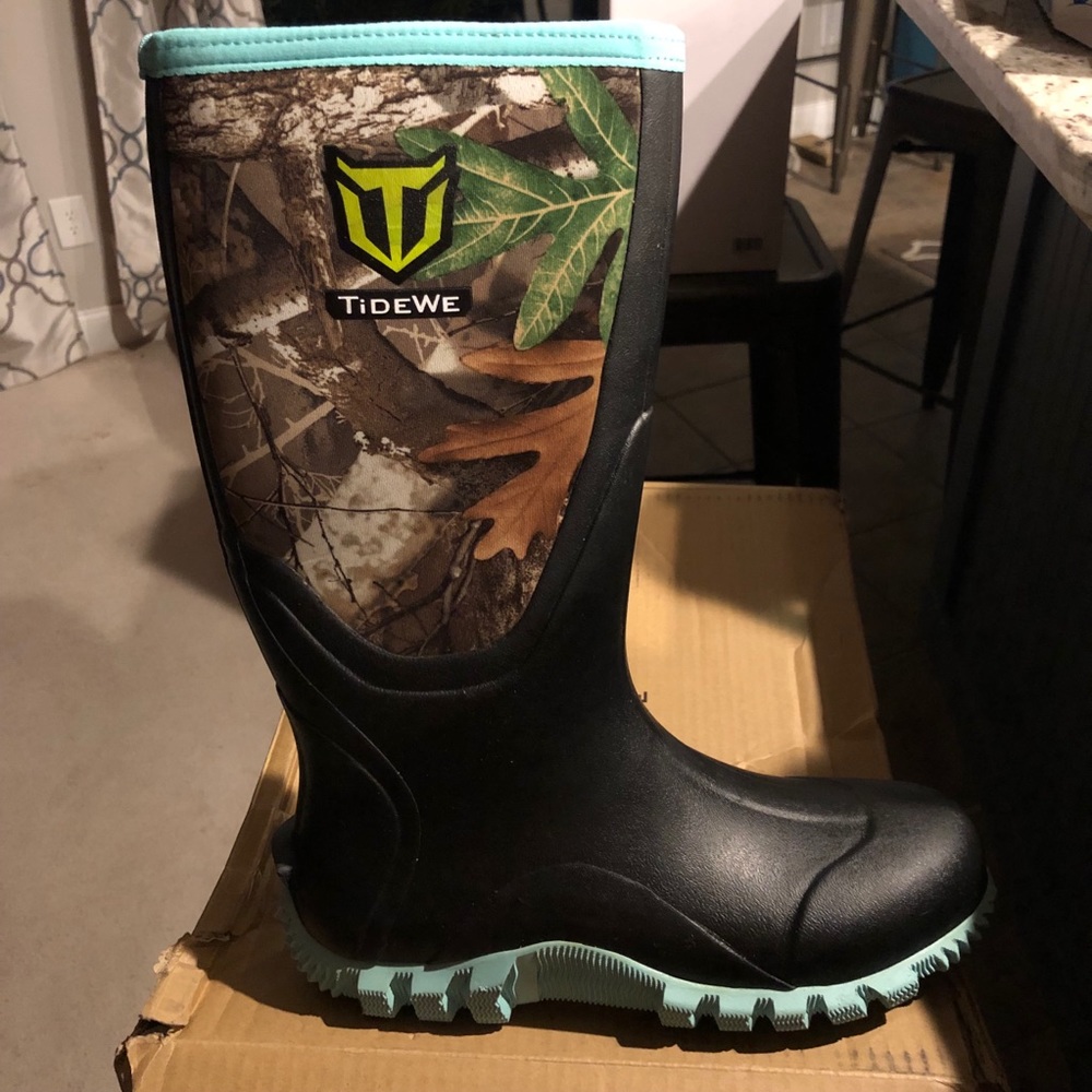 NEW! TideWe Womens Camo Rain Boot Size 9